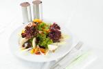 Salatplatte mit Lollo Rosso, Lollo Bionda und Eichblattsalat ©CC3.0 Sachsenschmaus