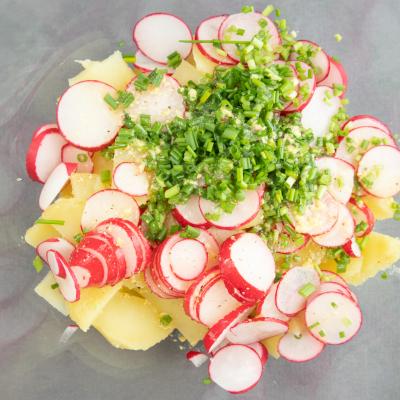 Sommerlicher Kartoffelsalat mit Radieschen ©CC3.0 Sachsenschmaus.de